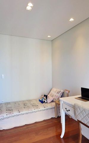 Apartamento à venda com 227m², 3 quartos e 4 vagasSuíte 2