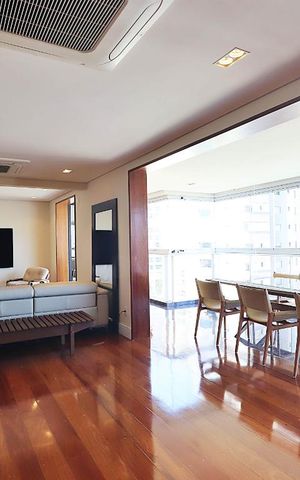 Apartamento à venda com 227m², 3 quartos e 4 vagasSala
