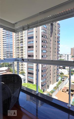 Apartamento à venda com 227m², 3 quartos e 4 vagasVaranda da Suíte 1
