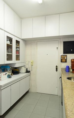 Apartamento à venda com 132m², 4 quartos e 3 vagasCozinha