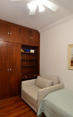 Apartamento à venda com 132m², 4 quartos e 3 vagasQuarto 2