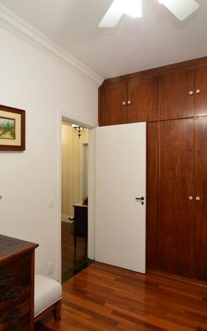 Apartamento à venda com 132m², 4 quartos e 3 vagasQuarto 2