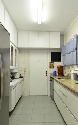 Apartamento à venda com 132m², 4 quartos e 3 vagasCozinha