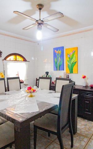 Casa à venda com 150m², 3 quartos e 3 vagascopa