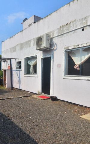 Casa à venda com 119m², 3 quartos e 3 vagasPátio
