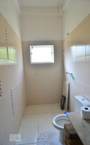 Casa à venda com 119m², 3 quartos e 3 vagasBanheiro social