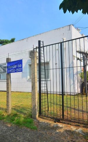 Casa à venda com 119m², 3 quartos e 3 vagasFachada
