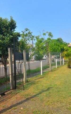 Casa à venda com 119m², 3 quartos e 3 vagasPátio