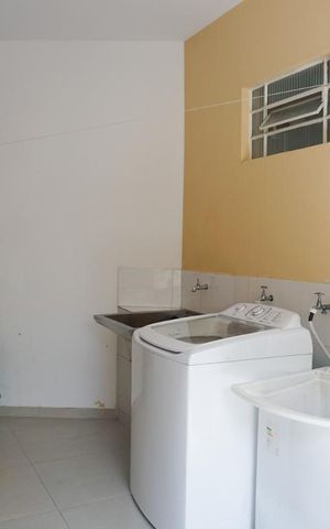 Casa à venda com 154m², 3 quartos e 4 vagasLavanderia