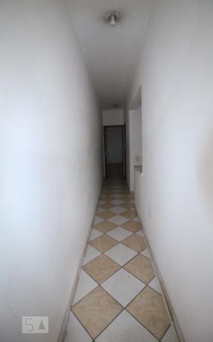 Casa à venda com 104m², 3 quartos e 2 vagascorredor