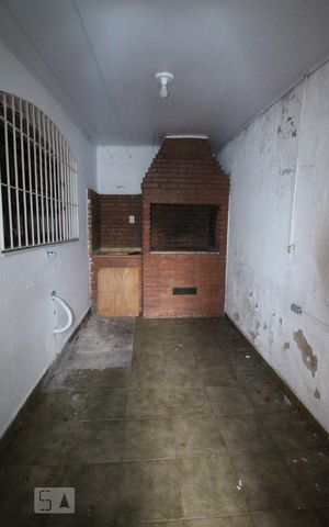 Casa à venda com 104m², 3 quartos e 2 vagaschurrasqueira