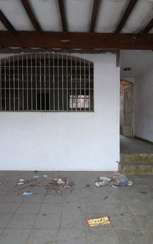 Casa à venda com 104m², 3 quartos e 2 vagasgaragem