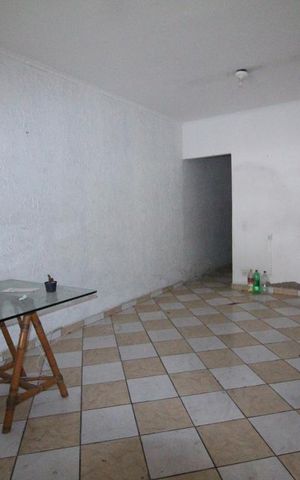 Casa à venda com 104m², 3 quartos e 2 vagassala