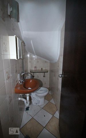Casa à venda com 104m², 3 quartos e 2 vagaslavabo