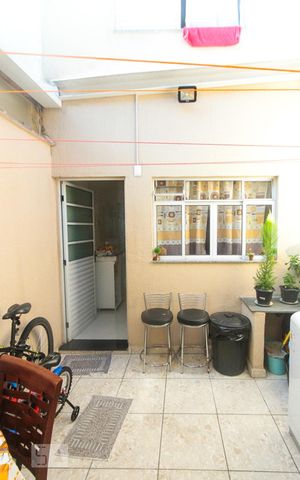 Casa à venda com 132m², 3 quartos e 2 vagasÁrea de Serviço
