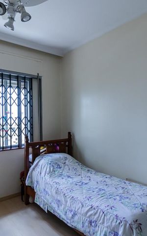 Casa à venda com 325m², 3 quartos e 2 vagas Casa à venda com 325m², 3 quartos e 2 vagasQuarto 1
