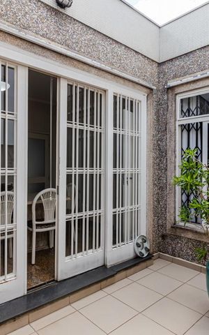 Casa à venda com 325m², 3 quartos e 2 vagas Casa à venda com 325m², 3 quartos e 2 vagasQuintal