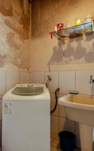 Casa à venda com 250m², 3 quartos e 5 vagas Casa à venda com 250m², 3 quartos e 5 vagasÁrea de Serviço
