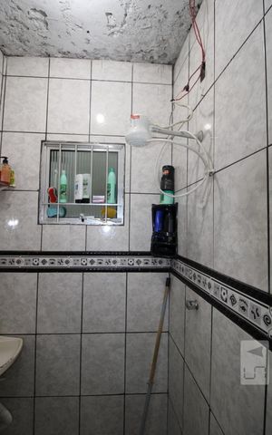 Casa à venda com 118m², 7 quartos e sem vagaBanheiro do Quarto 4