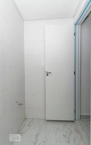 Apartamento para alugar com 45m², 2 quartos e sem vagaBanheiro