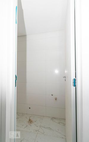 Apartamento para alugar com 45m², 2 quartos e sem vagaBanheiro