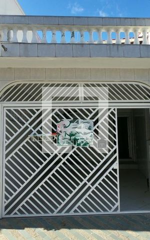 Casa à venda com 129m², 3 quartos e 2 vagasFachada
