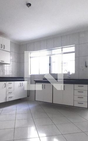 Casa à venda com 129m², 3 quartos e 2 vagasCozinha