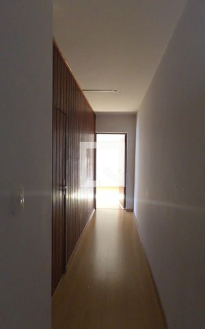 Casa à venda com 129m², 3 quartos e 2 vagasCorredor