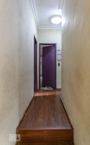 Casa à venda com 410m², 3 quartos e 4 vagas Casa à venda com 410m², 3 quartos e 4 vagasCorredor