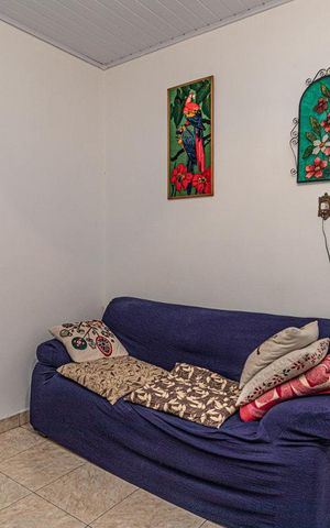 Casa à venda com 231m², 4 quartos e 3 vagas Casa à venda com 231m², 4 quartos e 3 vagasSala
