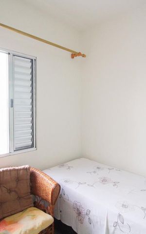 Casa à venda com 100m², 3 quartos e 6 vagas Casa à venda com 100m², 3 quartos e 6 vagasQuarto 2