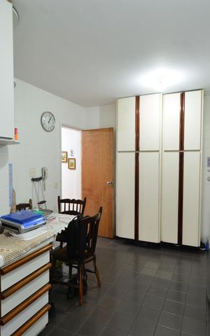 Apartamento à venda com 139m², 5 quartos e 2 vagasCozinha