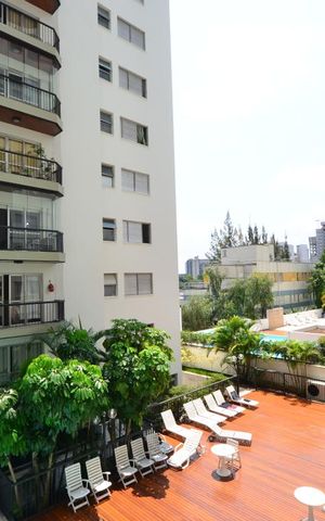 Apartamento à venda com 139m², 5 quartos e 2 vagasVaranda