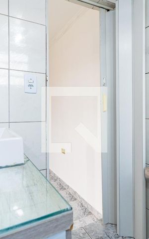 Casa para alugar com 50m², 2 quartos e sem vagaBanheiro da Suíte