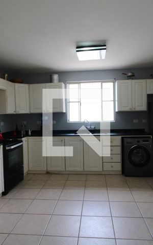 Casa para alugar com 300m², 5 quartos e 6 vagasCozinha