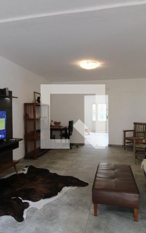 Casa para alugar com 300m², 5 quartos e 6 vagasSala 2