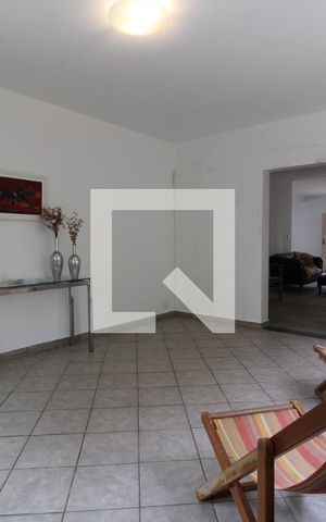 Casa para alugar com 300m², 5 quartos e 6 vagasSala 1
