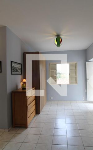 Casa para alugar com 300m², 5 quartos e 6 vagasSuíte
