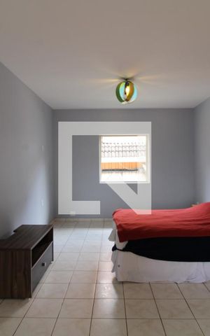 Casa para alugar com 300m², 5 quartos e 6 vagasSuíte