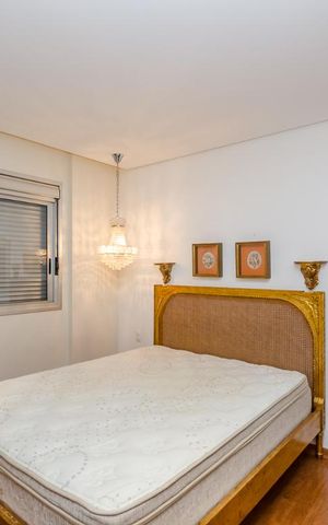 Apartamento à venda com 126m², 3 quartos e 2 vagas Apartamento à venda com 126m², 3 quartos e 2 vagasSuíte