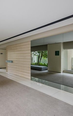Apartamento à venda com 126m², 3 quartos e 2 vagas Apartamento à venda com 126m², 3 quartos e 2 vagasHall de Entrada