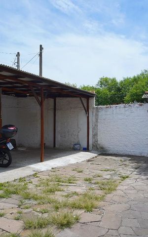 Casa à venda com 85m², 3 quartos e 2 vagasPátio