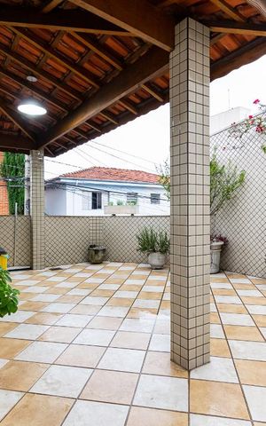 Casa à venda com 200m², 3 quartos e 2 vagasChurrasqueira/Quintal