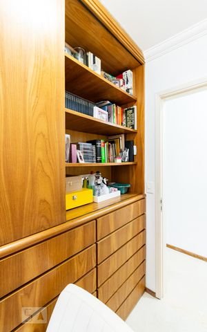 Casa à venda com 200m², 3 quartos e 2 vagasEscritório