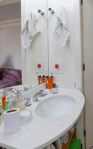 Apartamento à venda com 42m², 1 quarto e 1 vaga Apartamento à venda com 42m², 1 quarto e 1 vagaBanheiro