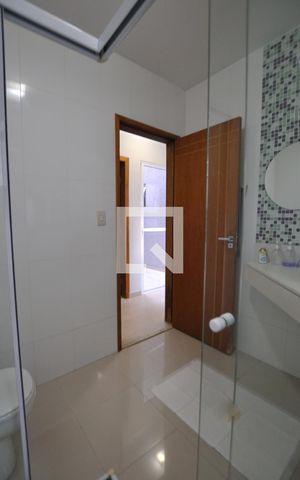 Casa à venda com 370m², 3 quartos e 3 vagasBanheiro