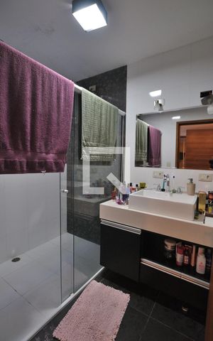 Casa à venda com 370m², 3 quartos e 3 vagasQuarto 1 - Suíte