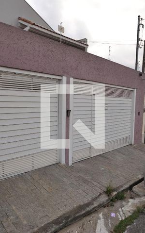 Casa à venda com 370m², 3 quartos e 3 vagasFachada