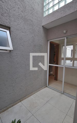 Casa à venda com 370m², 3 quartos e 3 vagasQuarto 2 - Jardim de inverno