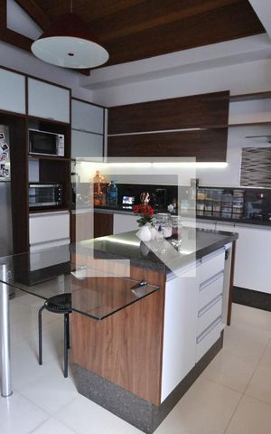 Casa à venda com 370m², 3 quartos e 3 vagasCozinha